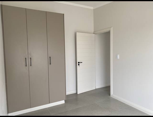 3 BEDROOM TOWNHOUSE FOR SALE IN PALM LAKES ESTATE